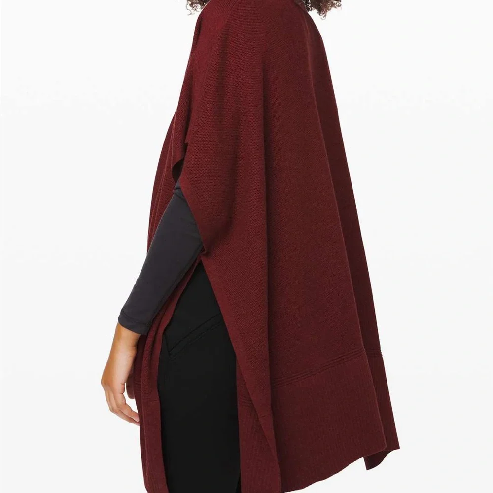 Lululemon Call Me Cozy Wrap - Deep Rouge - One Size - Picture 2 of 2